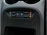 シートヒーター、ベンチレーション装備:寒い日や夏の暑い日に役立つ運転席・助手席に装備されています♪