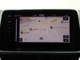 ディスカバーメディア搭載。「VW Connect」というeSIMが内蔵された画期的なシステムです。地図データなど自動で情報を更新することができるのが大きな魅力。なお、CD/DVD・TVは廃止されてます