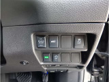 オートバックドアがついてますので、荷物で両手が使えなくてもフットセンサーで開閉できます。