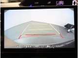 後方確認に便利なバックカメラ装備!!狭い駐車場や後方が確認しづらい場所に駐車するときや、車を切り返す時に安心の装備です!!