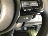 【ステアリングヒーター】車のハンドル部分を温めてくれて、寒い時期に手元を早く暖めることができます♪