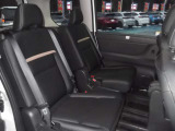後部座席も広々していて快適に過ごすことができそうです!