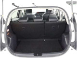 広々としたラゲージスペースを備えています。大きなものや長さのある荷物もしっかりと積み込めます。