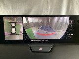狭い場所での駐車やすれ違いなどでより的確な運転操作に役立つ360&deg;ビューモニターが装備されています。