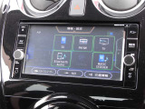 純正7インチナビは、地デジTV、AM/FM、Bluetooth Audio、SDカード、DVD再生、CD再生/CD録音、ハンズフリーフォン、NissanConnect サービス対応の高性能モデルです。