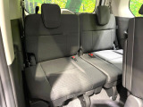 3列目シートはもちろん状態良好☆大人でもゆったりと座って頂けますので、大人数でのお出かけもラクラクです♪ご家族で、気の知れた仲間で、ドライブに行くのが楽しみですね♪