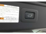 ボタン一つでバックドアの開閉が可能です