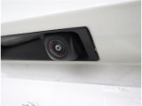 バックカメラが付いているので後方確認が非常にしやすいです。今や運転初心者も熟練者も必須装備!ついていて損はないですね♪