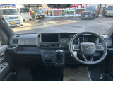 届出済未使用車を一人でも多くの方に提供できるよう専門スタッフがしっかりと説明し、相談にのらせていただきます。