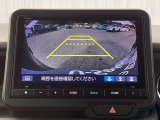 バックモニター付きで、車庫入れやバック時の後方確認をサポート。