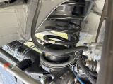 お車を安心してお乗りいただく為には、足回りの定期点検が欠かせません。サービスサポート(有償保証)では無料点検もご提供しており、安心のカーライフをお過ごしいただけるサポート体制が整っています。