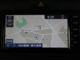 純正ナビを装備。タッチパネル式で使いやすく、お出かけもラクラクです。