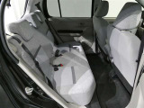 ゆとりある広々とした車内空間は、ドライブを始め買い物やレジャーなど、幅広く活躍します。一人でもみんなとでもお出かけを楽しみましょう!