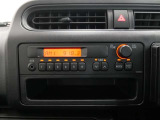 ラジオが標準装備されています。
