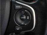 ◆アダプティブクルーズコントロール◆予め設定した車速内でクルマが自動的に加減速。前走車との適切な車間距離を維持しながら追従走行します。【LKAS】車線維持支援システムでステアリング操作を支援。