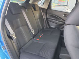 リヤシートもゆったりです。