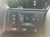 ステアリングスイッチ付きです♪ハンドルから手を放さずにオーディオ操作やメーターディスプレイ操作ができるので、安全です!