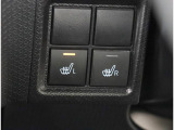 運転席、助手席にはシートヒーター機能を装備!電熱線を使用した暖房ですので、寒い季節や雨などで急に体が冷えてしまったとき等に便利で快適な機能です!