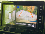 【アラウンドビューモニター】専用のカメラにより、上から見下ろしたような視点で360度クルマの周囲を確認することができます☆死角部分も確認しやすく、狭い場所での切り返しや駐車もスムーズに行えます。♪