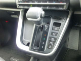 インパネシフトで、操作性・視認性もバッチリです。