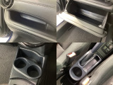 収納スペースや、ドリンクホルダーもついています。長距離ドライブで活躍する必需品ですね♪