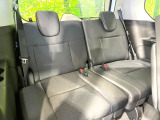 3列目シートはもちろん状態良好☆大人でもゆったりと座って頂けますので、大人数でのお出かけもラクラクです♪ご家族で、気の知れた仲間で、ドライブに行くのが楽しみですね♪