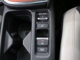 【電子制御パーキング+ブレーキホールド】便利なスイッチ式のサイドブレーキ!停車中にブレーキペダルを踏み続けなくても自動的にブレーキを保持する機能も搭載♪