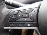 ステアリングスイッチが装備されておりステアリングから手を離す事無くオーディオ類の操作が可能ですので非常に便利です♪