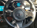 弊社お客様より頂いた下取車やデモカーが在庫の殆どを占めています。車の経歴や整備記録が分かり、ご安心してお車をお選び頂ける正規ディーラーならではのラインナップでございます。