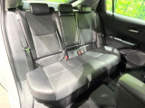 後部座席も気になるようなキズ・汚れやへたり等、大きなダメージはなく、良好な状態です。
