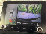 【マルチアラウンドモニター】専用のカメラにより、上から見下ろしたような視点で360度クルマの周囲を確認することができます☆死角部分も確認しやすく、狭い場所での切り返しや駐車もスムーズに行えます。