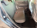 セカンドシートです!!ベンチシートになってますので、お二人の乗車ですとゆったり座って頂けますよ!!