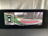 狭い場所での駐車やすれ違いなどでより的確な運転操作に役立つ360&deg;ビューモニターが装備されています。