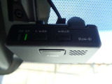 運転状況を、映像と音で記録するドライブレコ-ダ-。お問い合わせは03-5672-1023へ