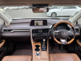 禁煙車 サンルーフ 茶革シート リアエンタシステム 純正ナビ Bluetooth フルセグTV 全周囲カメラ シートヒーター ベンチレーション ヘッドアップディスプレイ ブラインドスポットモニター
