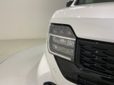 LEDヘッドライトは、点灯の瞬間から最大光量を発揮し、突然暗くなるトンネルなどでの安定感を高めます。