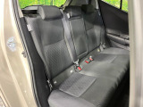 後部座席も気になるようなキズ・汚れやへたり等、大きなダメージはなく、良好な状態です。