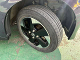 タイヤサイズは155/65R14です。日産純正アルミ装着です☆