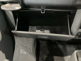 収納スペースもたくさん有ります☆車検証や小物類などすっきり収納♪