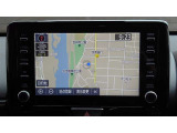 純正ナビを装備。タッチパネル式で使いやすく、お出かけもラクラクです。