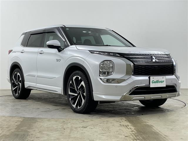アウトランダー PHEV 2.4 P 4WD 本革シート