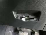 ビルトインタイプのETC車載機です。見た目もスマートで料金所通過もキャッシュレスです。