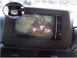 バックカメラはルームミラーかナビ画面に映ります。