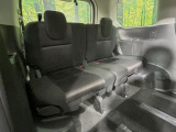 3列目シートはもちろん状態良好☆大人でもゆったりと座って頂けますので、大人数でのお出かけもラクラクです♪ご家族で、気の知れた仲間で、ドライブに行くのが楽しみですね♪