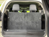 普段のお買い物や通勤、送迎等に十分な荷室スペースを確保しております。セカンドシートを倒すと、大きな荷物の積載も可能です♪