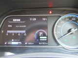 視認性が良くアドバンスドディスプレイを搭載したスピードメーター。