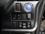 【両側電動スライド】スライドドアは両側電動スライドドアになっております。運転席からの開閉も出来、リモコンキーでも離れたところから開閉出来ますので大変便利な装備です。