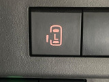 【パワースライドドア】スマートキーや運転席のスイッチでスライドドアの開閉が可能♪電動だから力を入れてドアを開ける必要が無く、小さいお子様でも、重い荷物を持っている時もラクに開け閉めできます♪