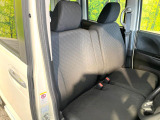 運転席シート廻りは使用感も少なく、良好な状態となっています。前オーナー様が丁寧に使っていたことがよくわかりますね。