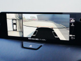 360&deg;ビューモニターを搭載しています。パーキングセンサーと合せてお使いいただくことで、安全、安心にお車の取り回しを行っていただけます。